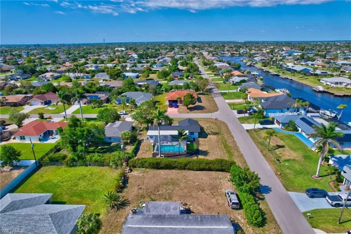 928 Se 30th Ln, Cape Coral Fl 33904