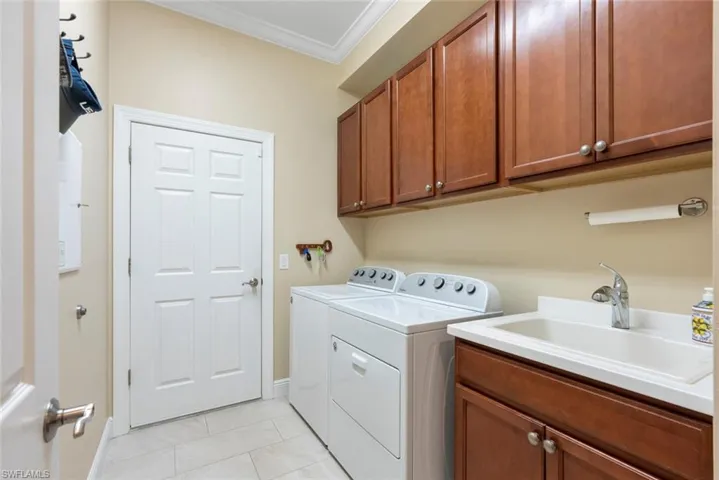 10263  Ashbrook  CT, Fort Myers, FL 33913
