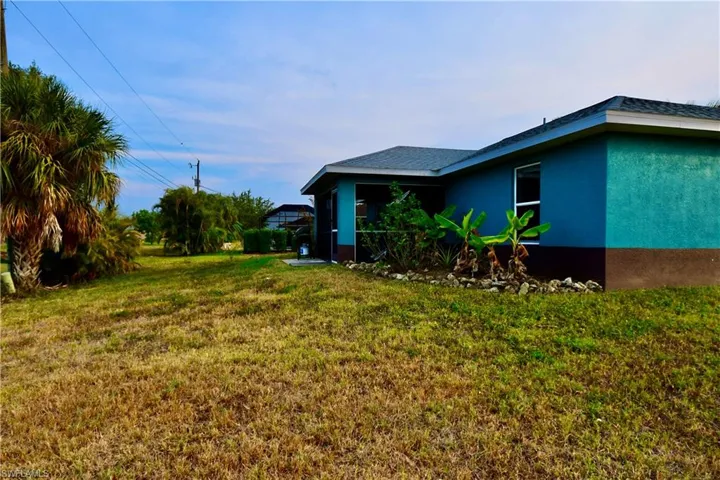 1921 NE 19th  PL, Cape Coral, FL 33909
