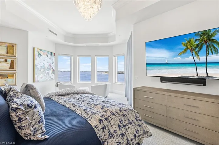 Wake up everyday to the endless water views from your primary suite!