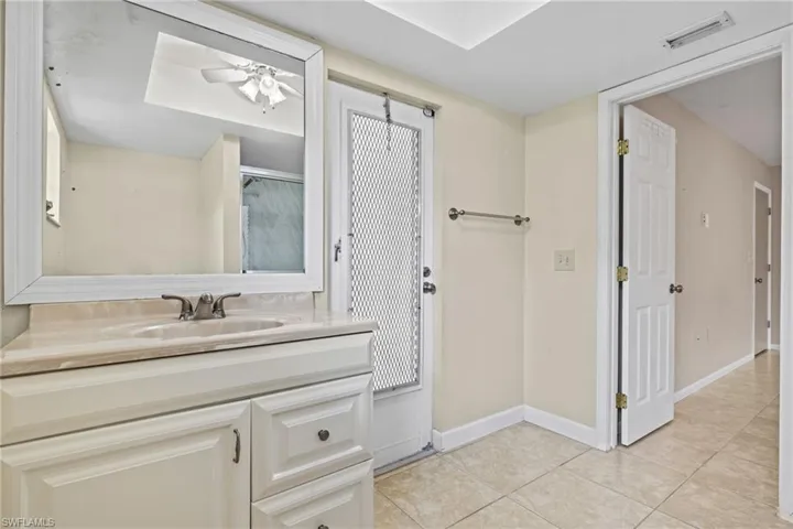 236 Sw 37th Ln, Cape Coral Fl 33914