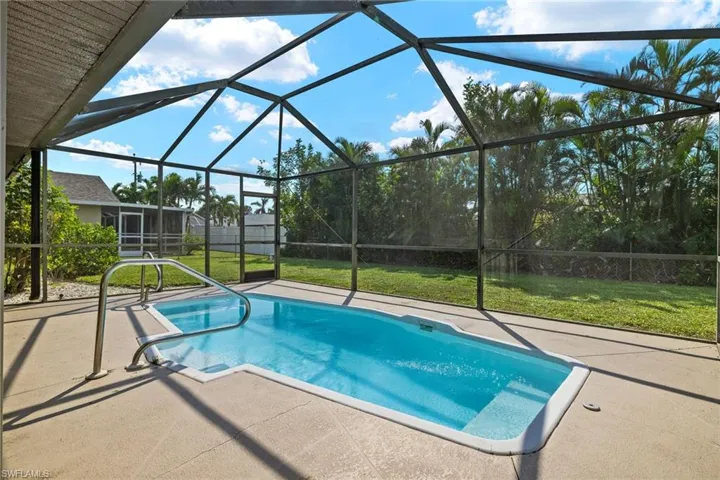 236 Sw 37th Ln, Cape Coral Fl 33914