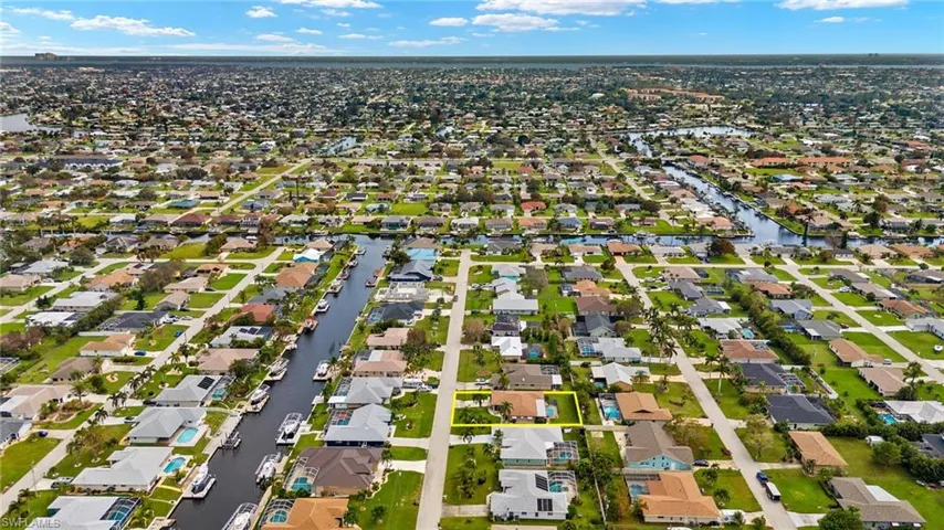 236 Sw 37th Ln, Cape Coral Fl 33914