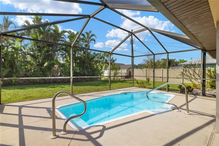 236 Sw 37th Ln, Cape Coral Fl 33914