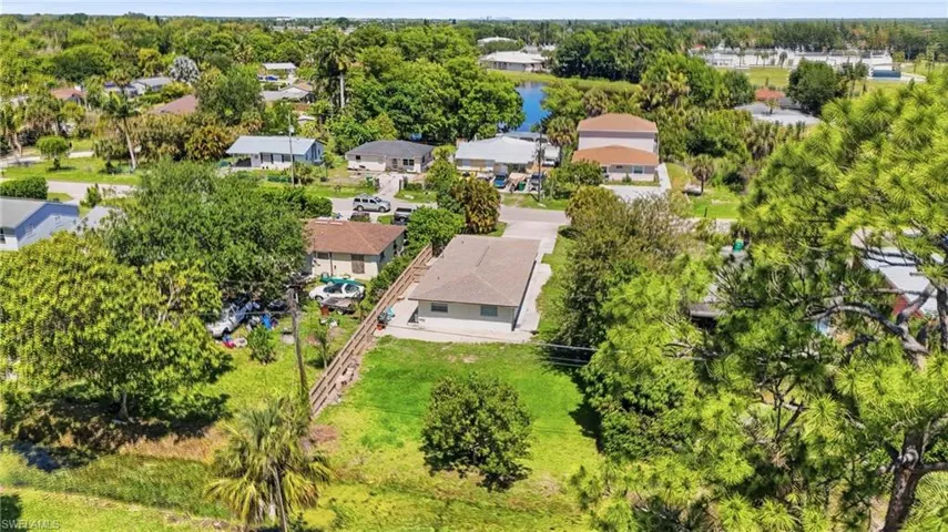5458 Sholtz St, Naples, Florida 34113