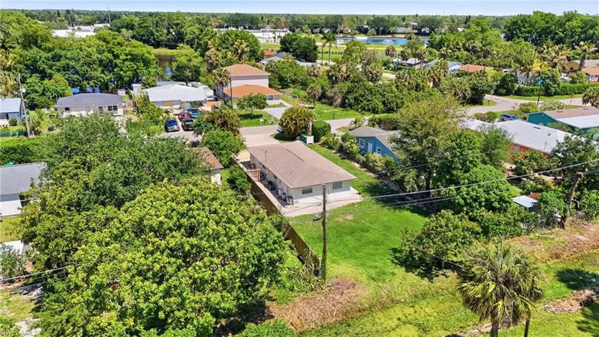 5458 Sholtz St, Naples, Florida 34113