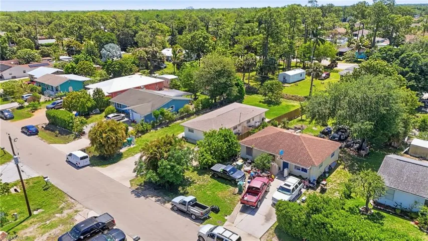5458 Sholtz St, Naples, Florida 34113