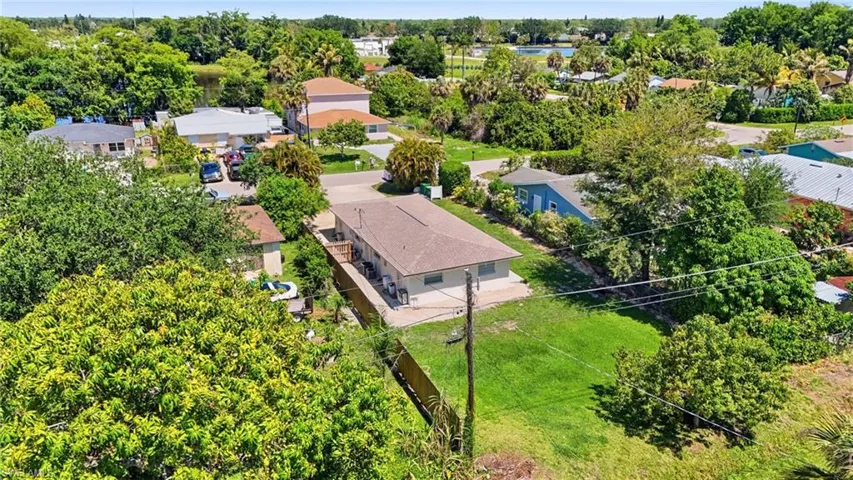 5458 Sholtz St, Naples, Florida 34113