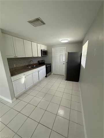 5458 Sholtz St, Naples, Florida 34113