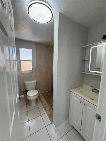 5458 Sholtz St, Naples, Florida 34113