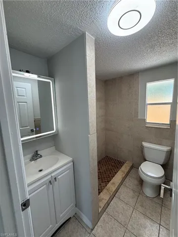 5458 Sholtz St, Naples, Florida 34113