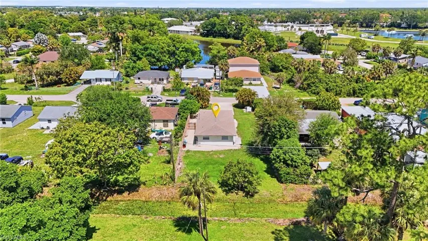 5458 Sholtz St, Naples, Florida 34113