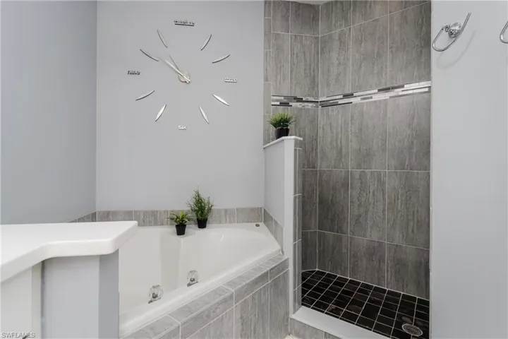 640 Lalique Cir 405, Naples, Florida 34119