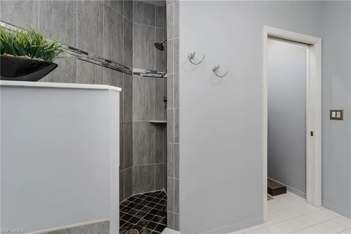 640 Lalique Cir 405, Naples, Florida 34119
