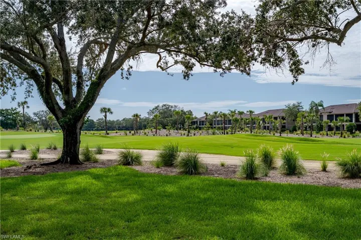 640 Lalique Cir 405, Naples, Florida 34119