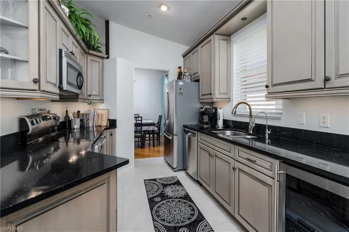 640 Lalique Cir 405, Naples, Florida 34119