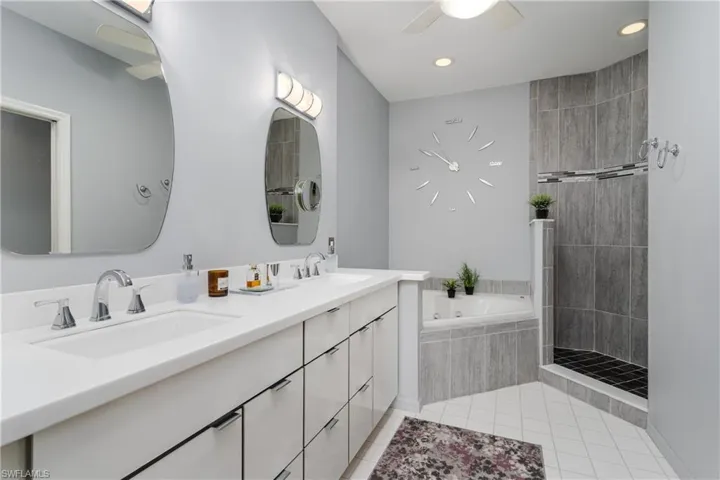 640 Lalique Cir 405, Naples, Florida 34119