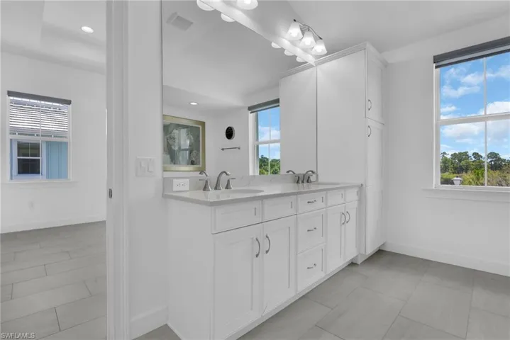 6585 Dominica Dr 201, Naples, Florida 34113