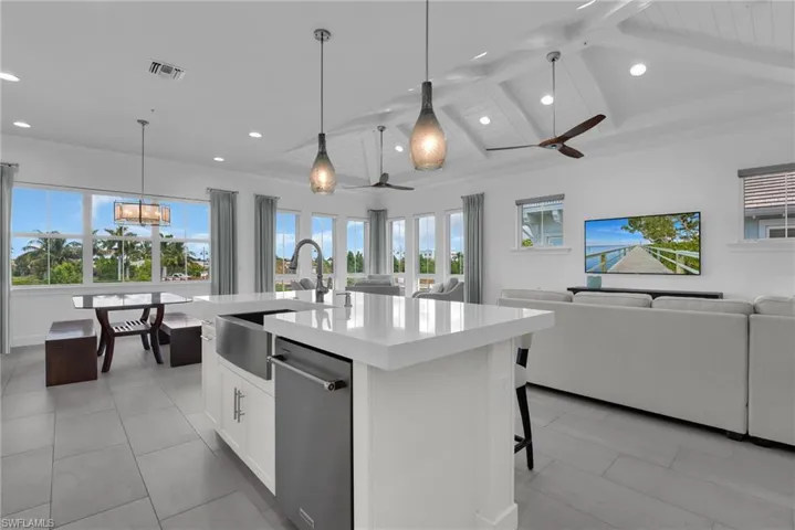 6585 Dominica Dr 201, Naples, Florida 34113