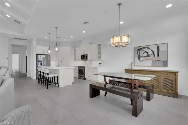 6585 Dominica Dr 201, Naples, Florida 34113