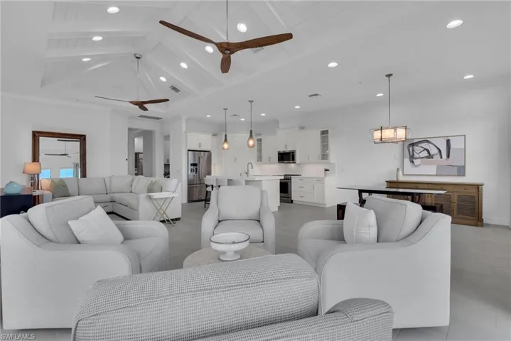 6585 Dominica Dr 201, Naples, Florida 34113