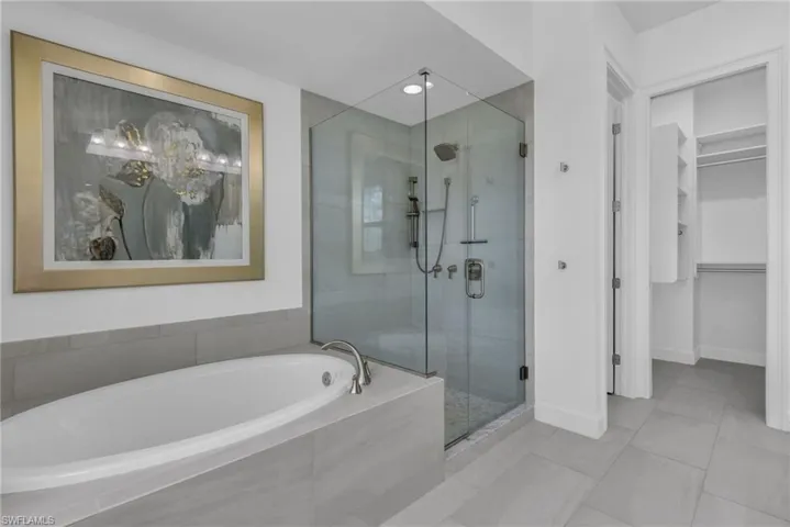 6585 Dominica Dr 201, Naples, Florida 34113