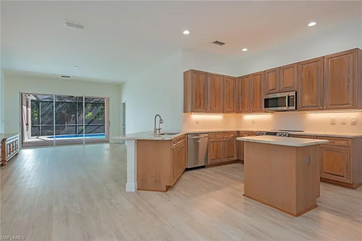 6811 Old Banyan Way, Naples, Florida 34109