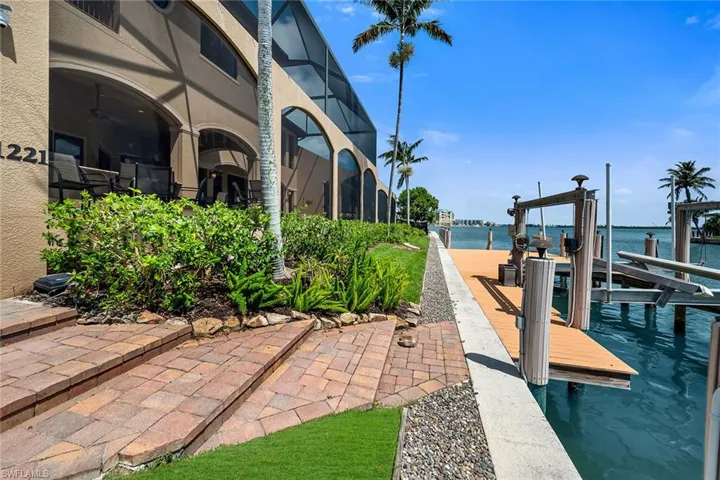 1221 Redwood Ct, Marco Island, Florida 34145