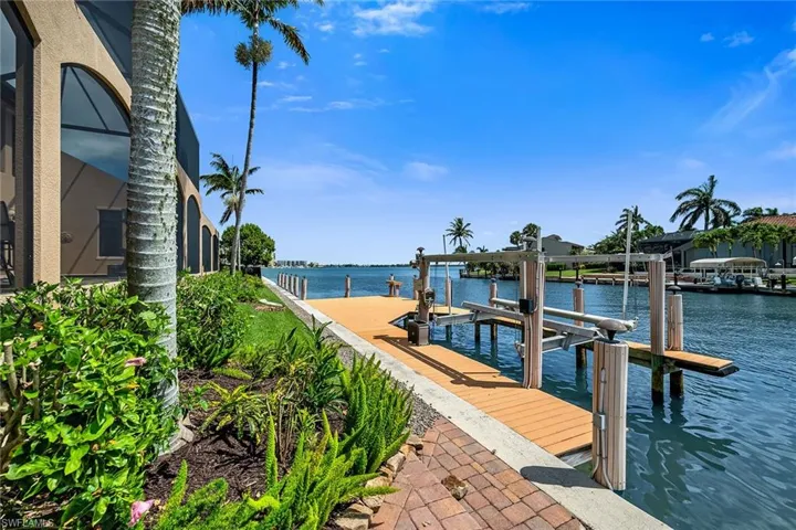 1221 Redwood Ct, Marco Island, Florida 34145