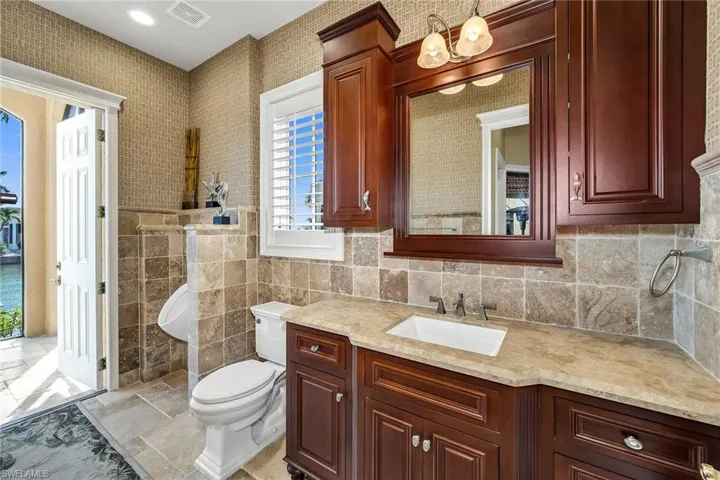 1221 Redwood Ct, Marco Island, Florida 34145