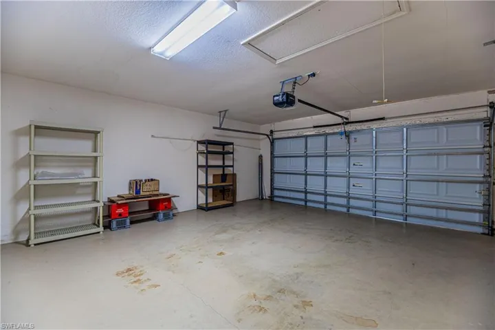 5636  Greenwood  CIR, Naples, FL 34112