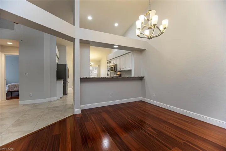 5636  Greenwood  CIR, Naples, FL 34112