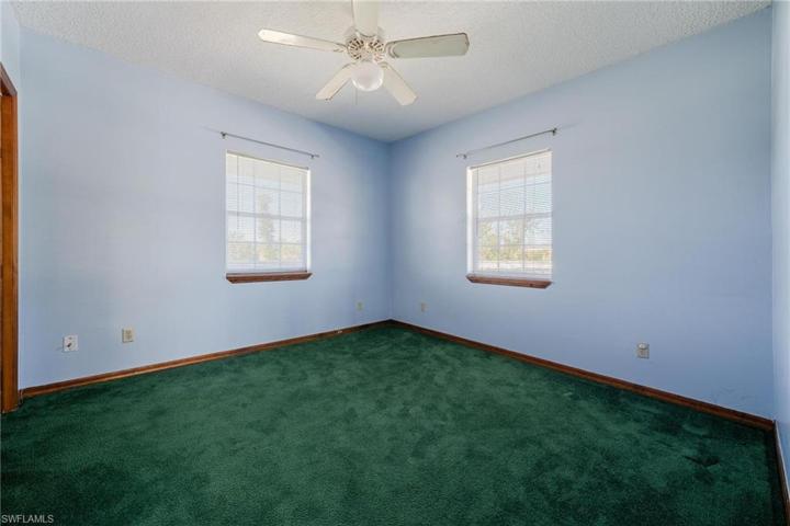 300  1st  ST, Moore Haven, FL 33471