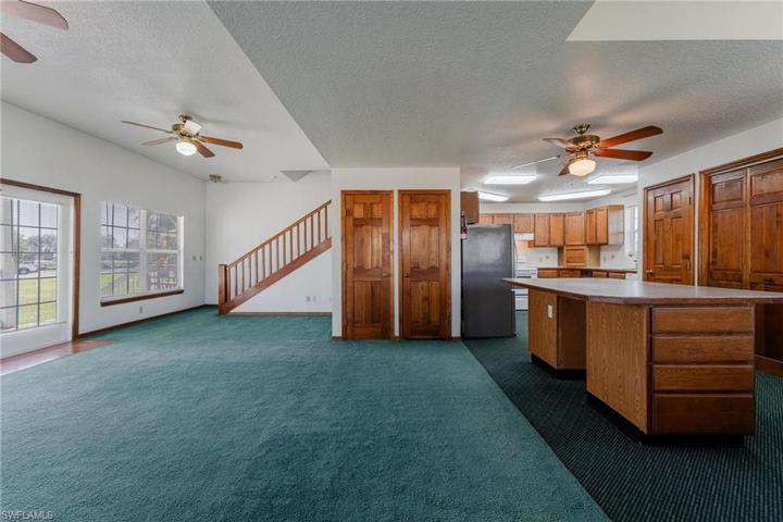 300  1st  ST, Moore Haven, FL 33471