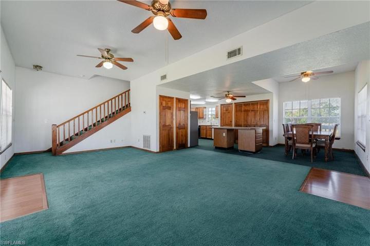 300  1st  ST, Moore Haven, FL 33471