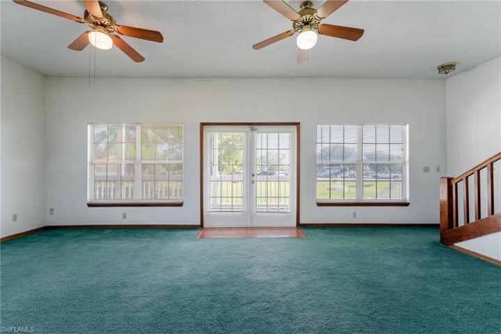 300  1st  ST, Moore Haven, FL 33471
