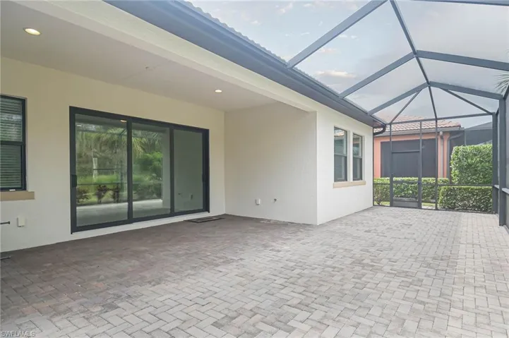 View of patio / terrace with glass enclosure