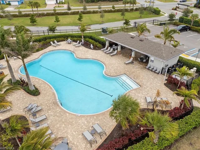 907  Stonewater Lake  TER, Cape Coral, FL 33993