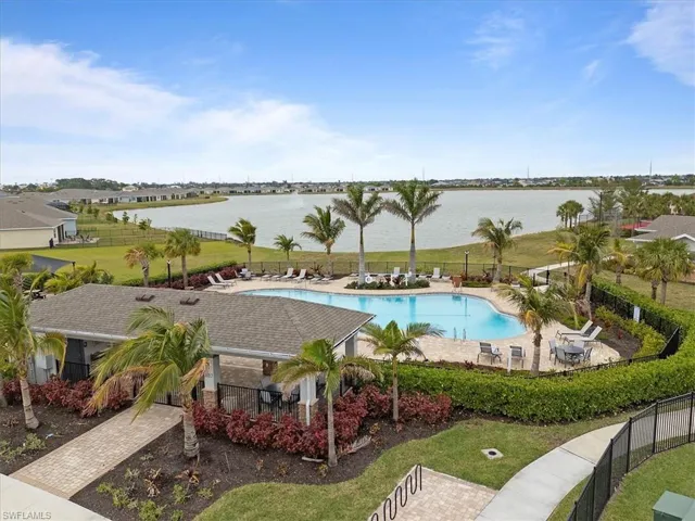 907  Stonewater Lake  TER, Cape Coral, FL 33993
