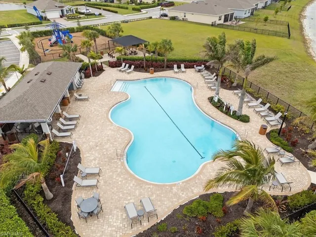 907  Stonewater Lake  TER, Cape Coral, FL 33993