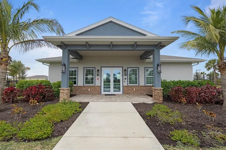 907  Stonewater Lake  TER, Cape Coral, FL 33993