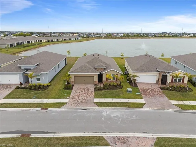 907  Stonewater Lake  TER, Cape Coral, FL 33993