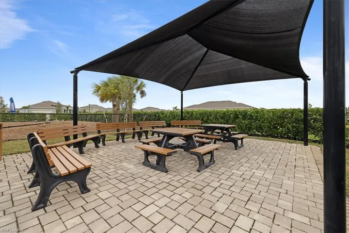 907  Stonewater Lake  TER, Cape Coral, FL 33993