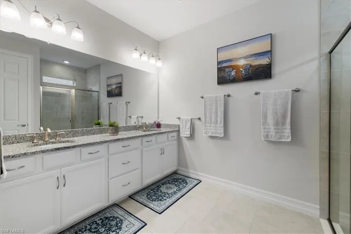 907  Stonewater Lake  TER, Cape Coral, FL 33993