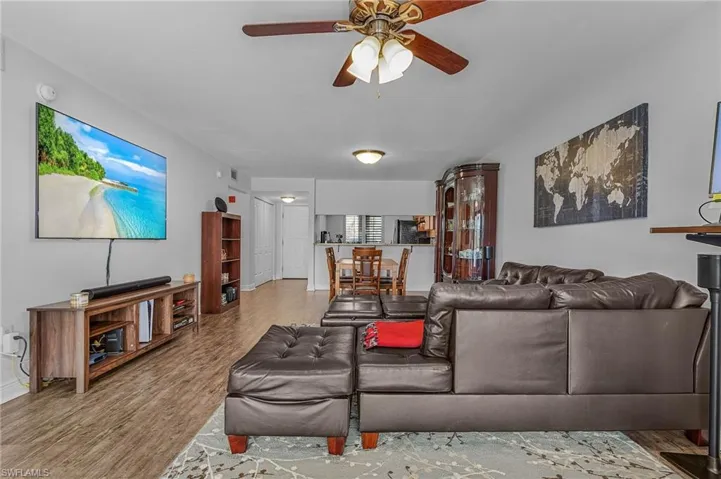 5725  Gage  LN, Naples, FL 34113