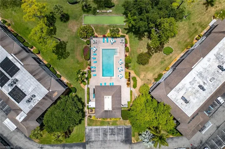 5725  Gage  LN, Naples, FL 34113