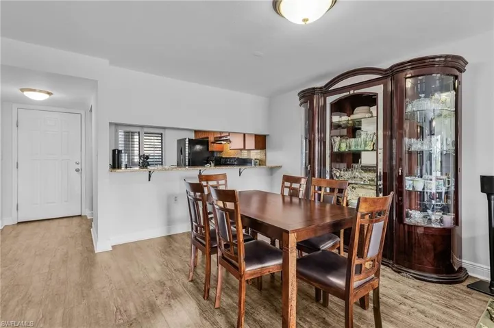 5725  Gage  LN, Naples, FL 34113