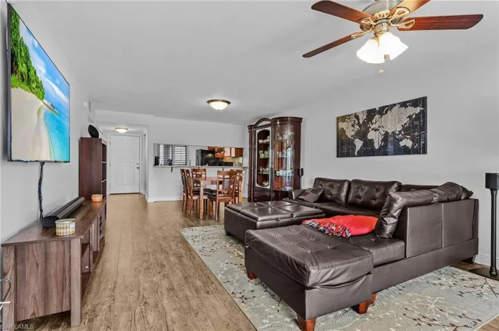 5725  Gage  LN, Naples, FL 34113