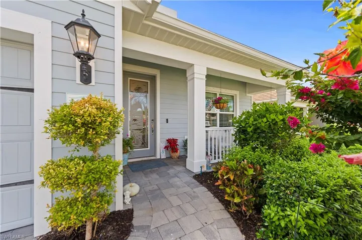 Property entrance featuring a porch