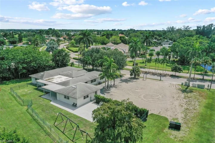 101-105 Saint Andrews Blvd, Naples, Florida 34113